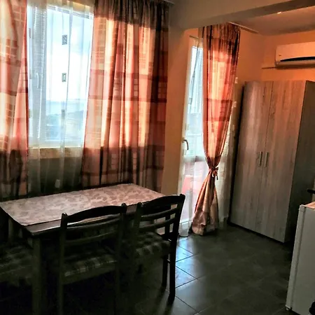Ξενοδοχείο Femili Diveda 2*