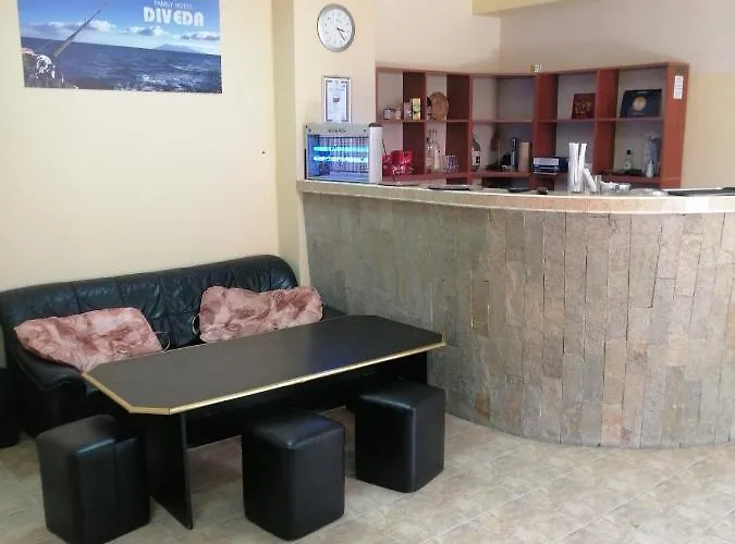 Femili Hotel Diveda Otel