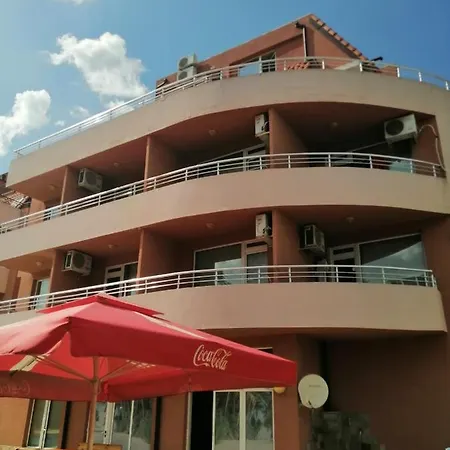 Femili Hotel Diveda ホテル スヴェティ・ヴラス