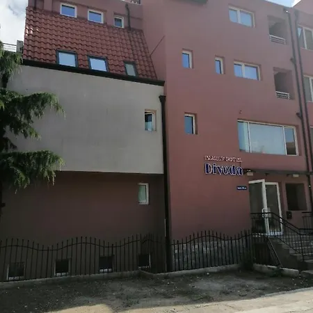 Femili Hotel Diveda ホテル スヴェティ・ヴラス