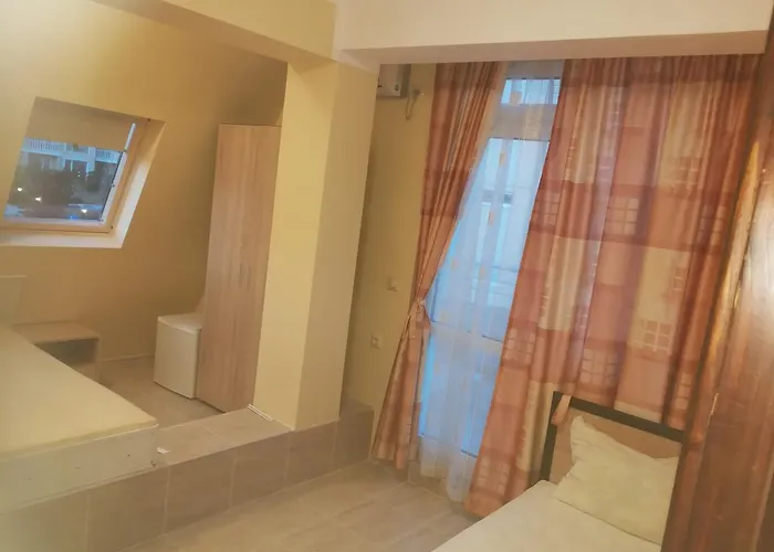 Ξενοδοχείο Femili Hotel Diveda 2*